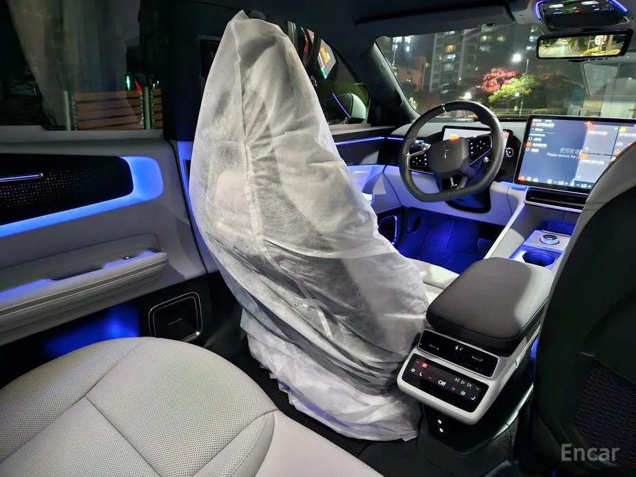 Фото 17 - Polestar 4