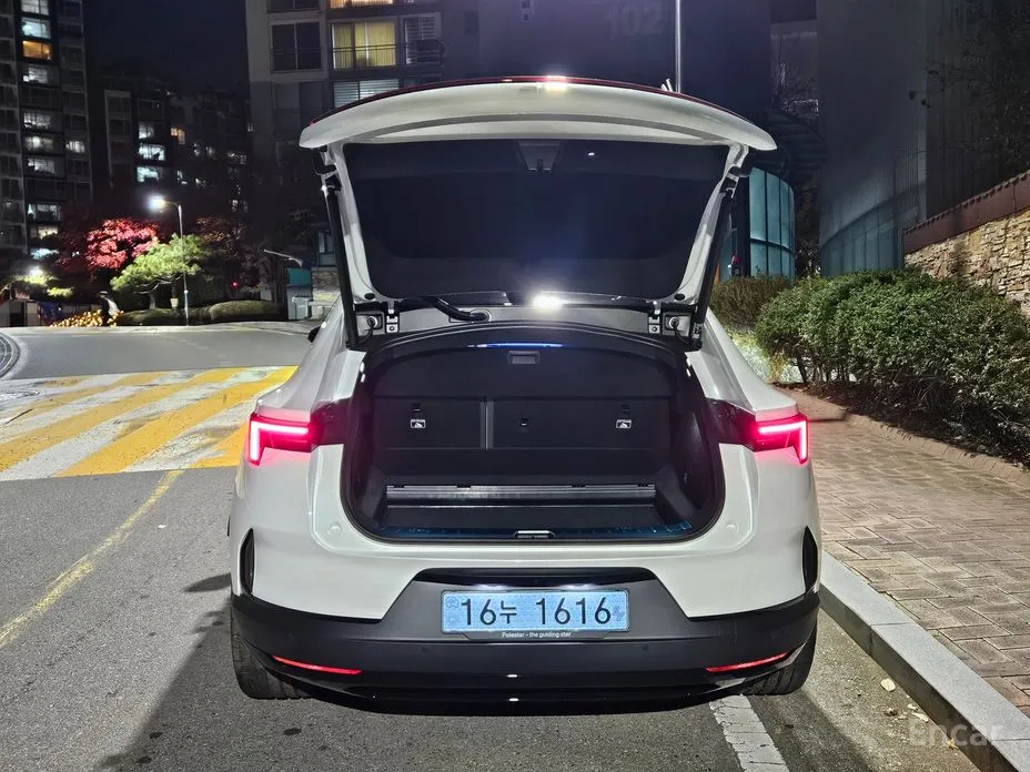 Фото 19 - Polestar 4