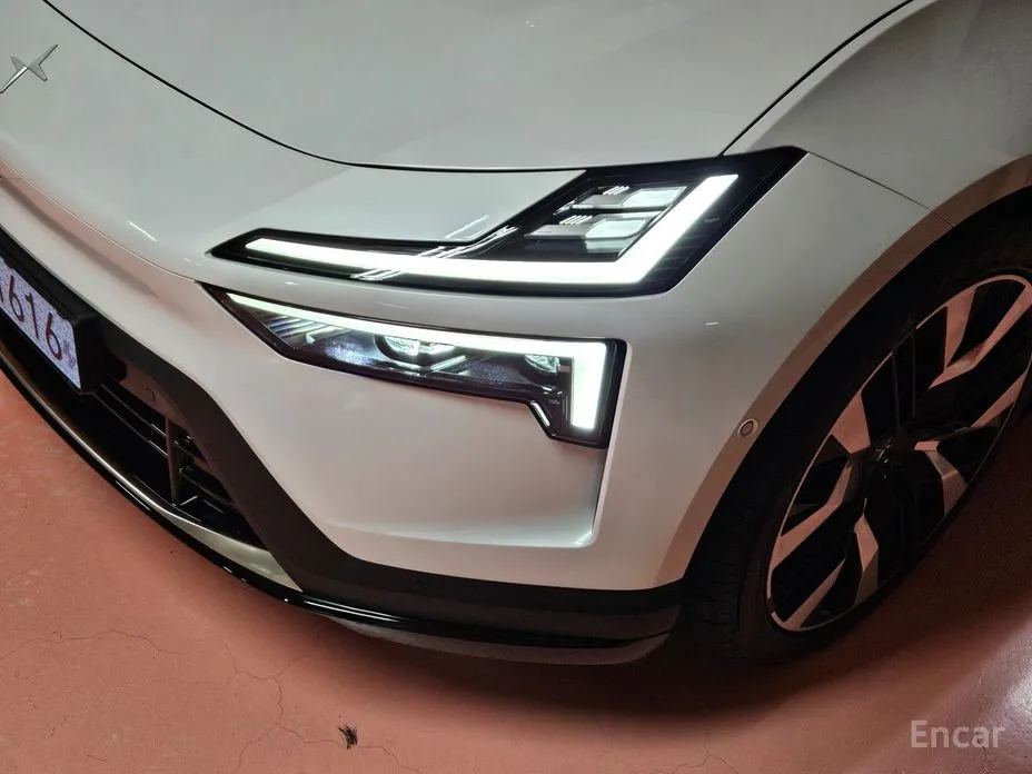 Фото 3 - Polestar 4