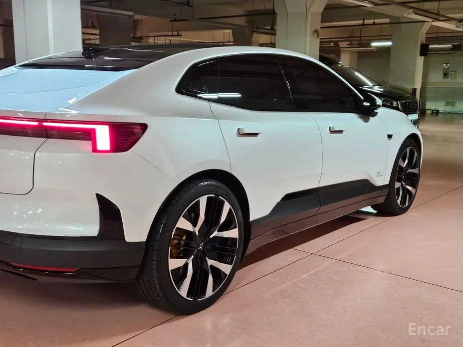Фото 8 - Polestar 4