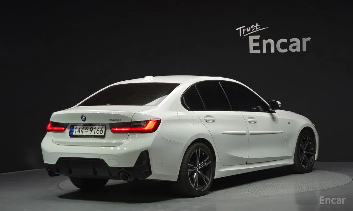 Фото 2 - BMW 3 Series