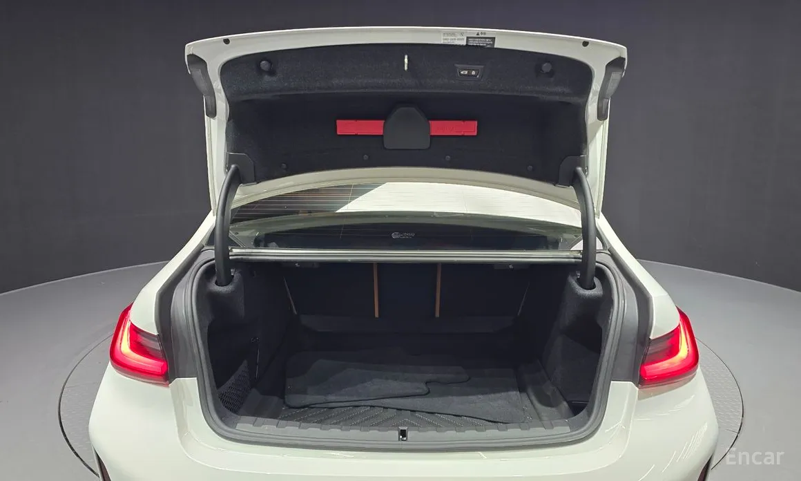 Фото 20 - BMW 3 Series