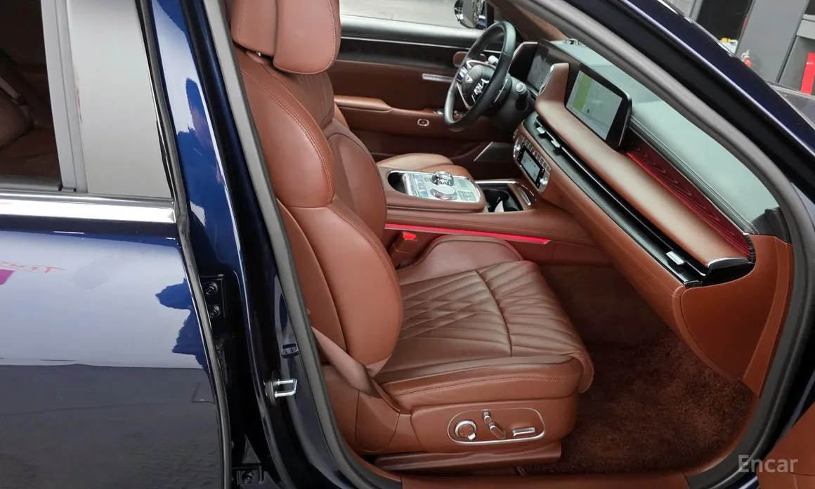 Фото 12 - Genesis G90