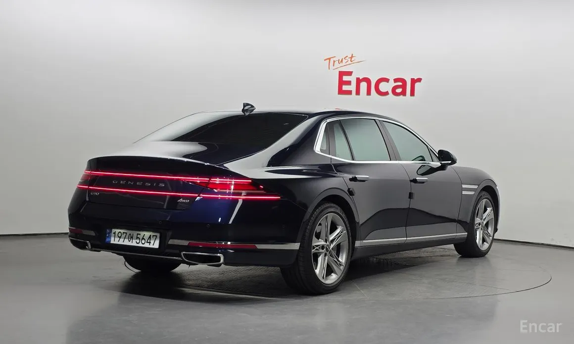 Фото 2 - Genesis G90