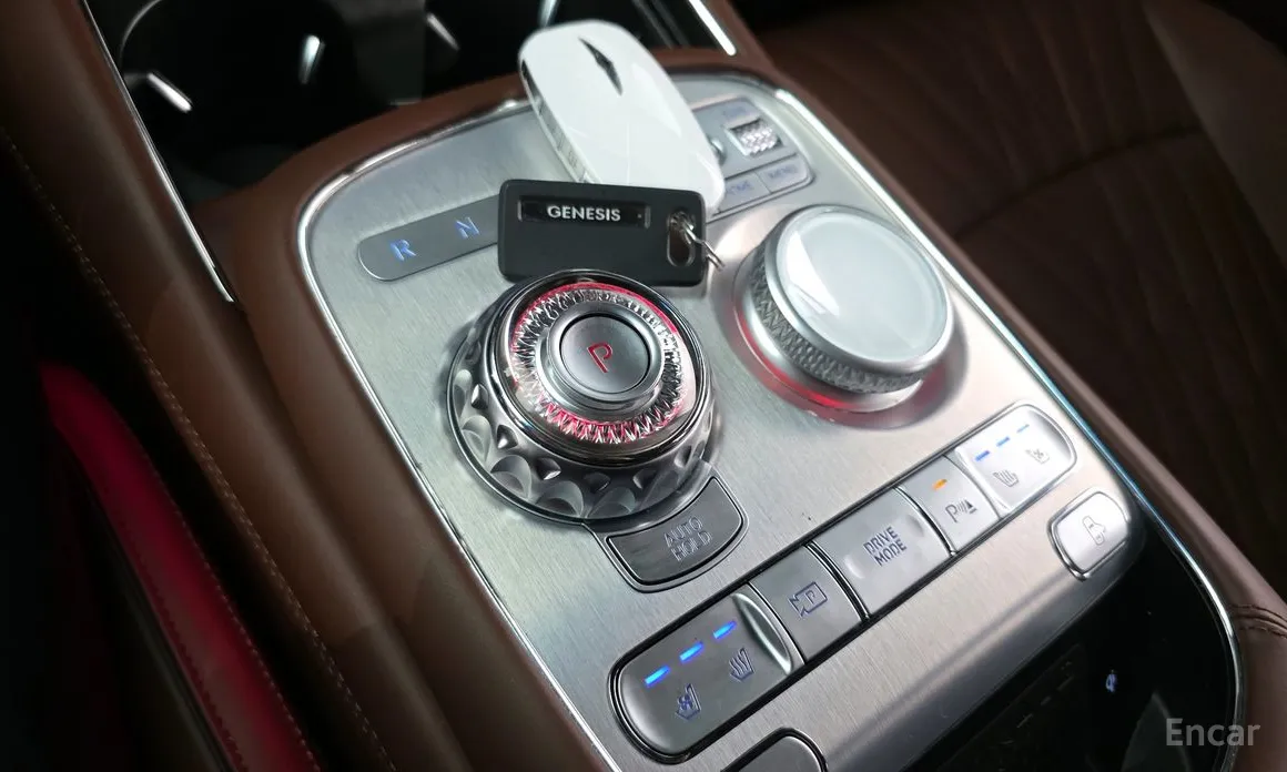 Фото 9 - Genesis G90