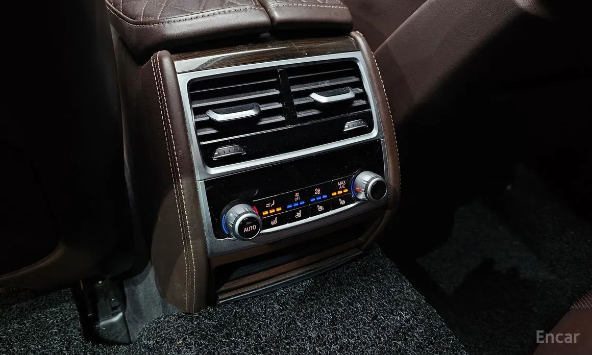 Фото 19 - BMW 7 Series