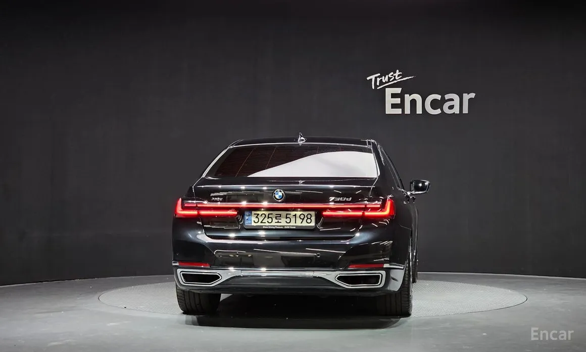 Фото 4 - BMW 7 Series