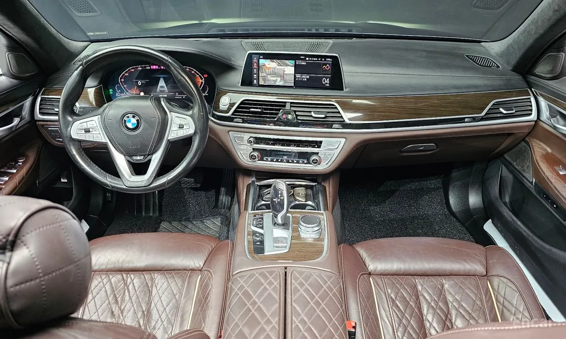Фото 7 - BMW 7 Series
