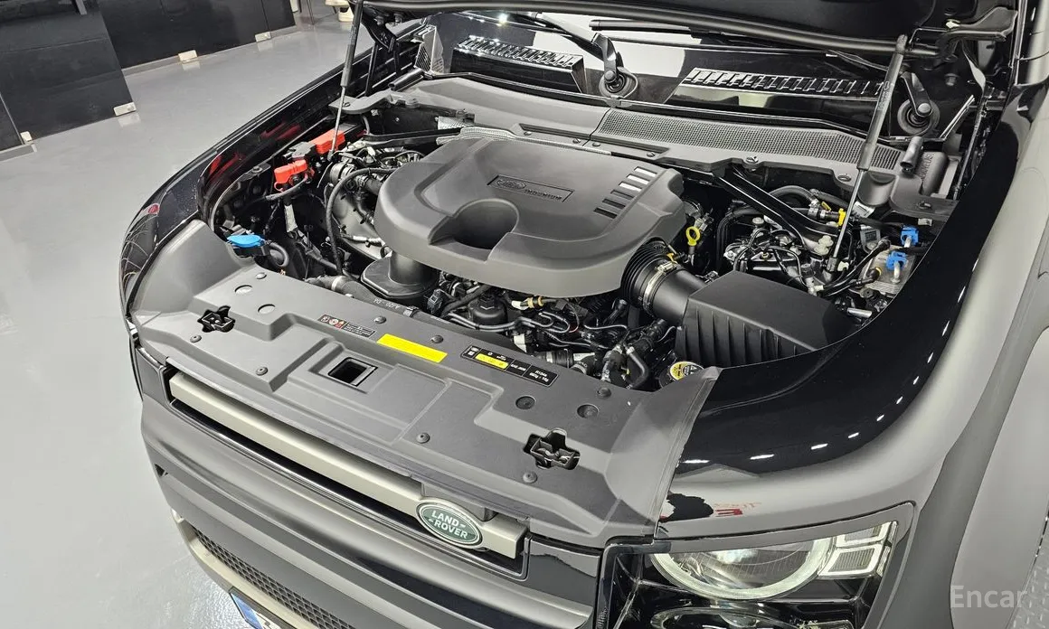 Фото 10 - Land Rover Defender