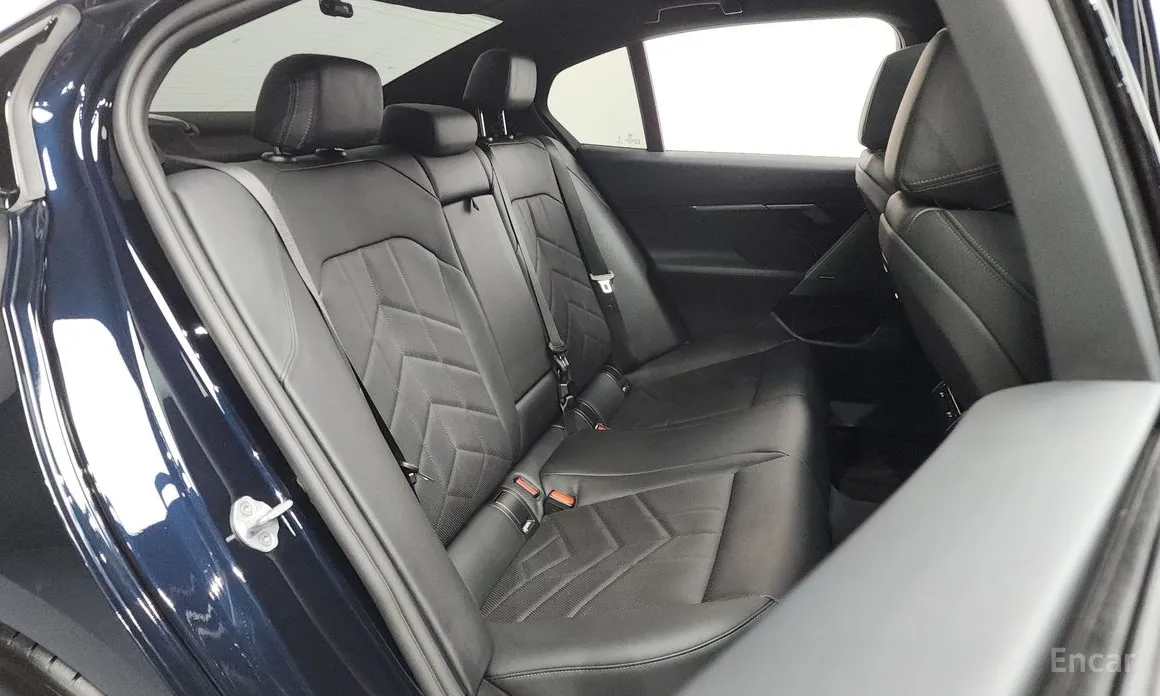 Фото 12 - BMW 5 Series