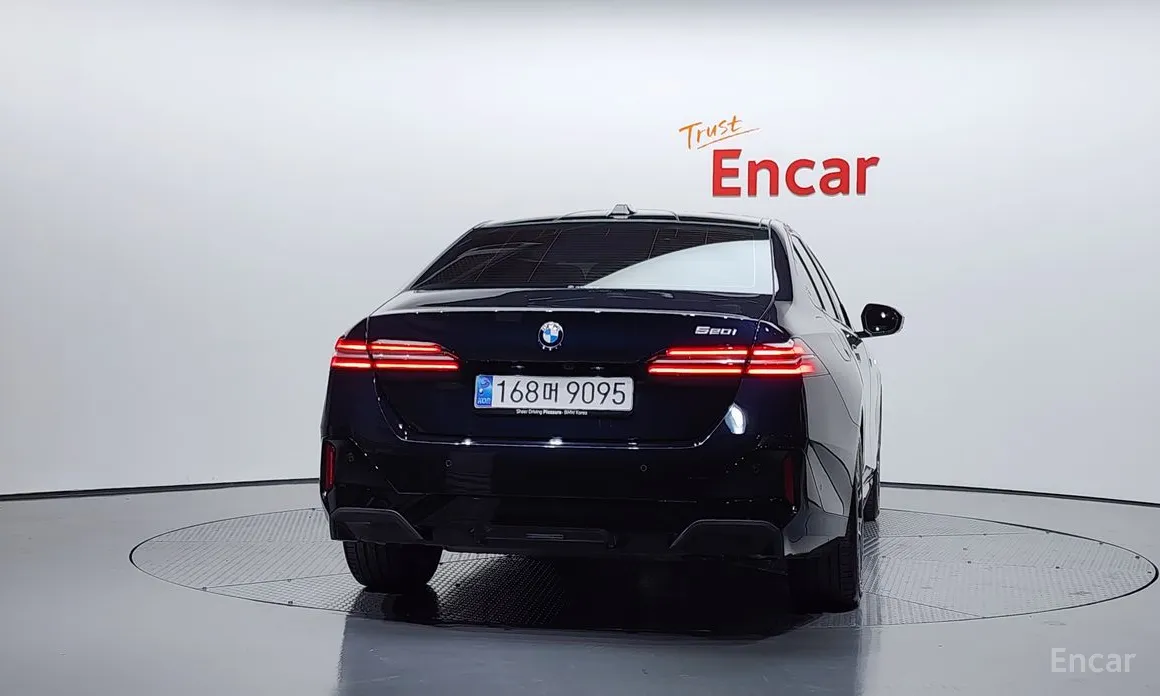 Фото 4 - BMW 5 Series