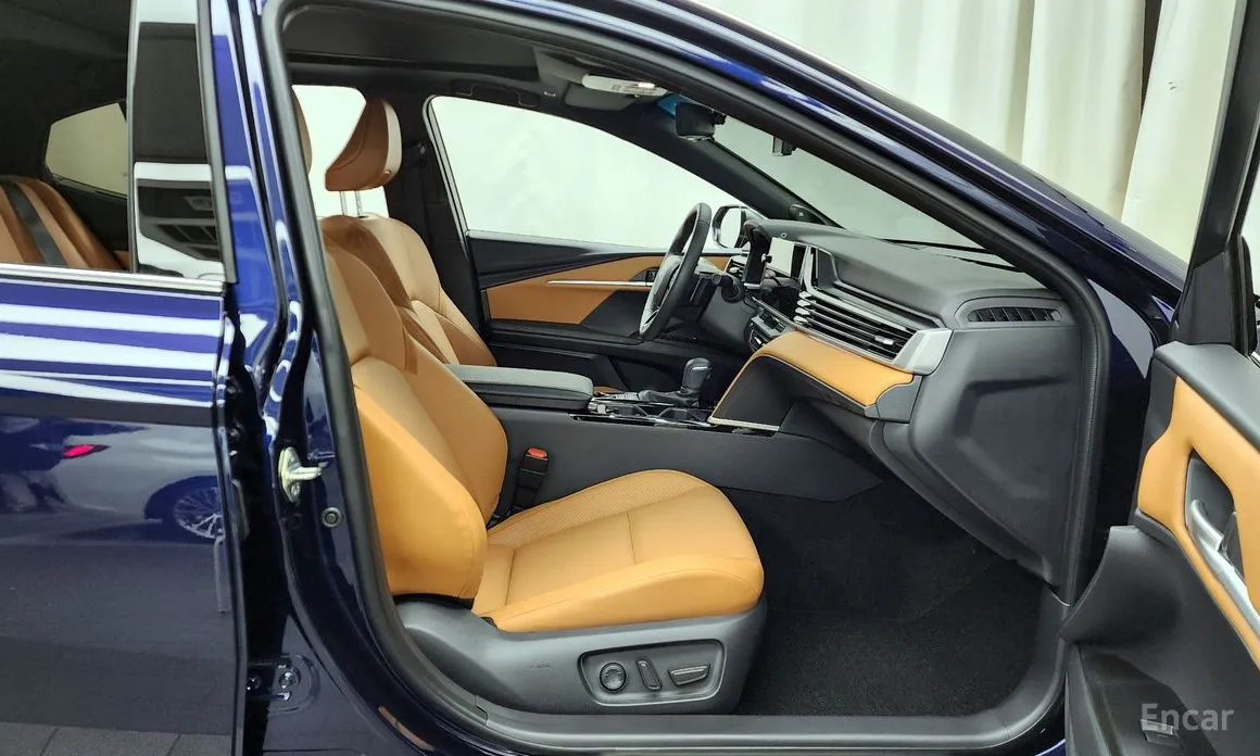 Фото 11 - Toyota Camry