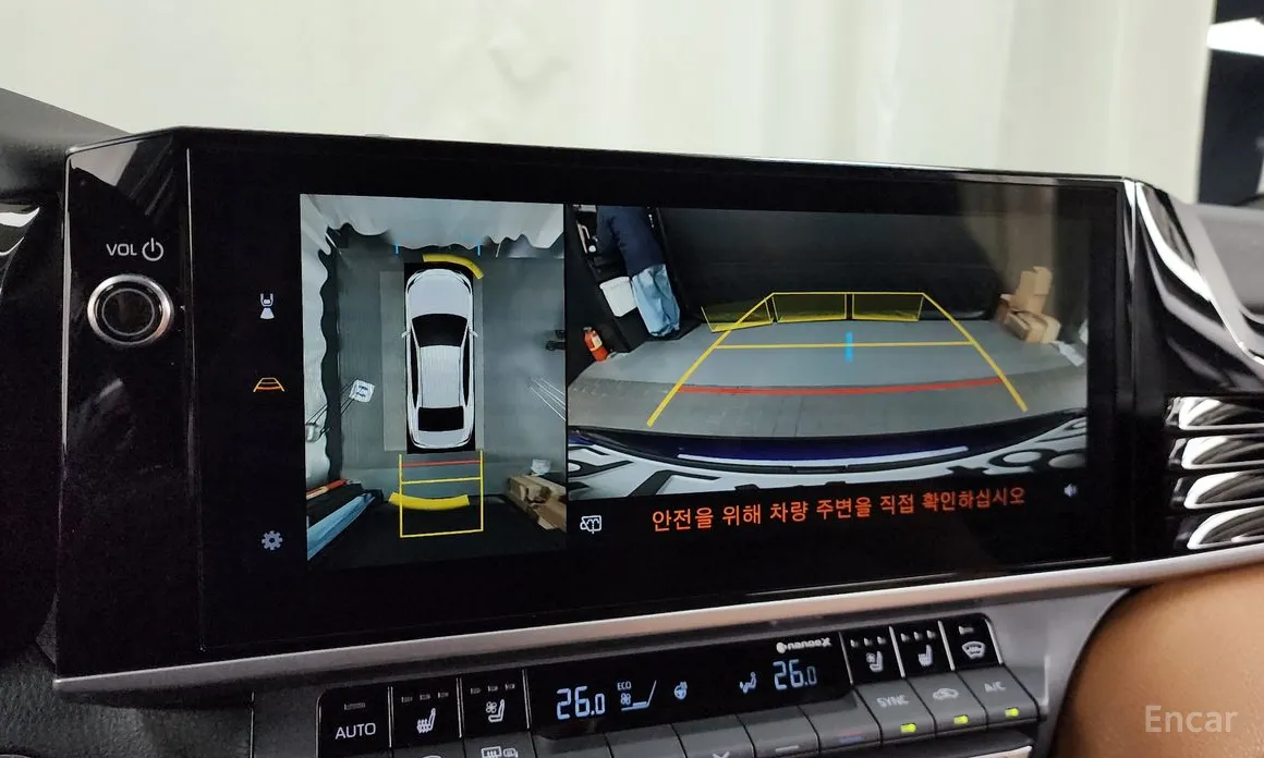 Фото 15 - Toyota Camry