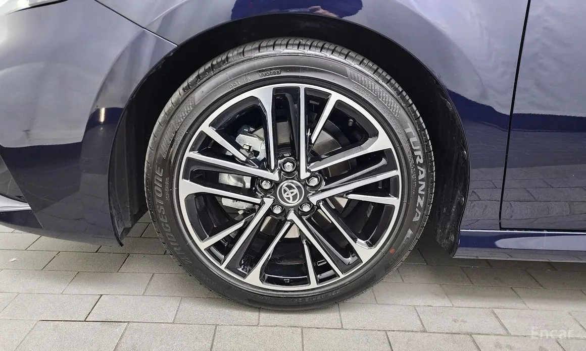 Фото 5 - Toyota Camry