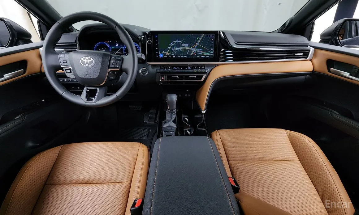 Фото 7 - Toyota Camry