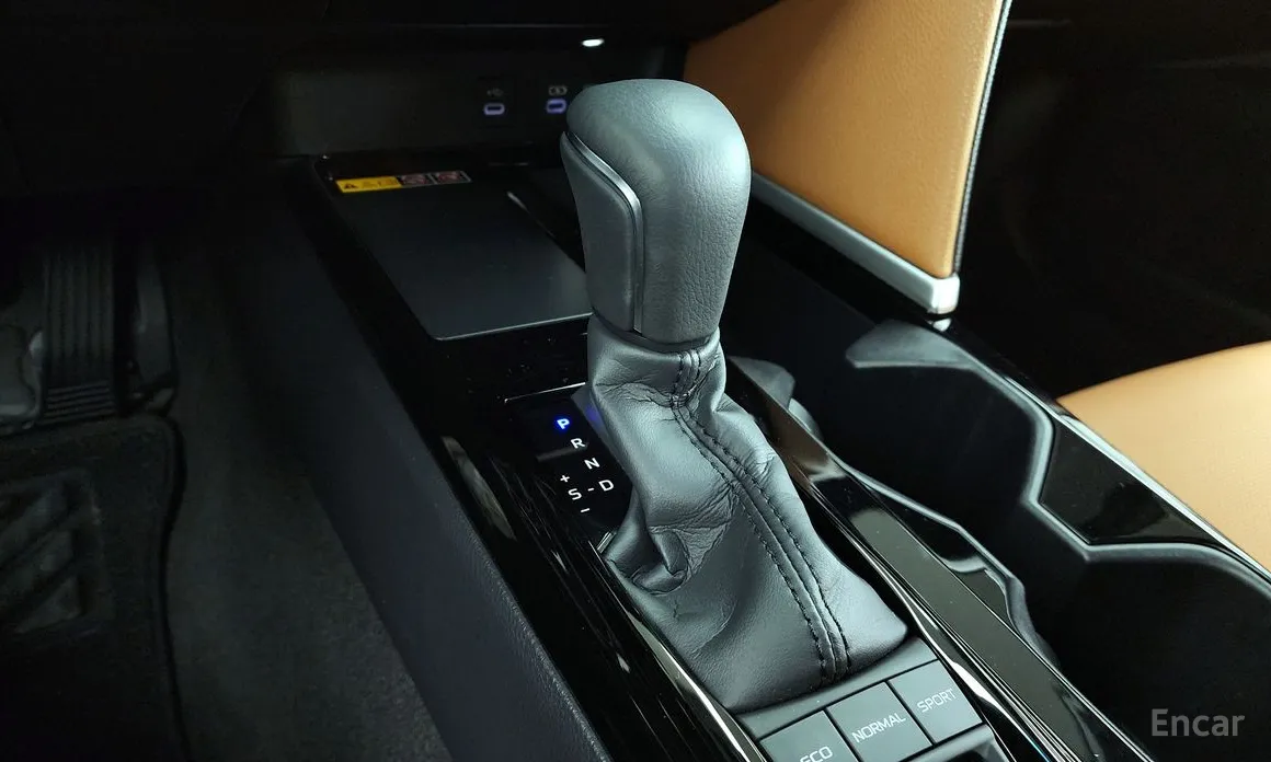 Фото 9 - Toyota Camry