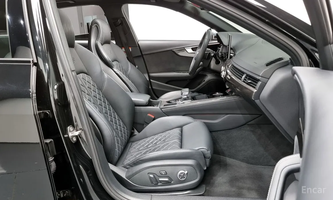 Фото 11 - Audi S4