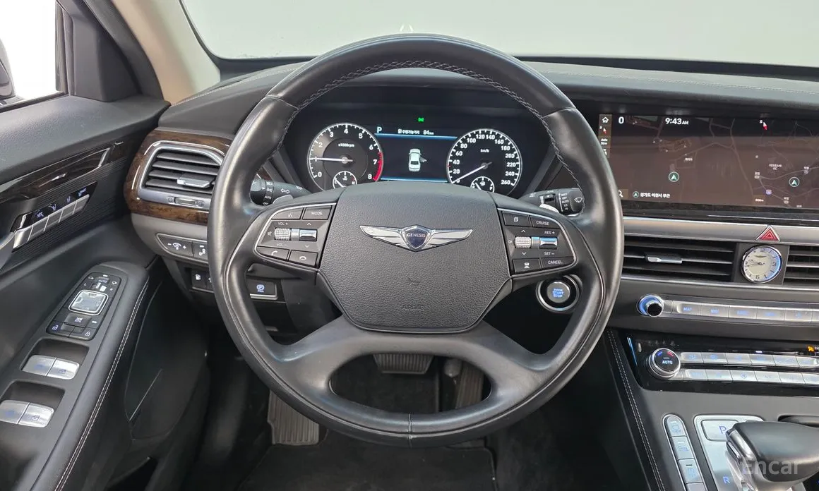 Фото 13 - Genesis G90