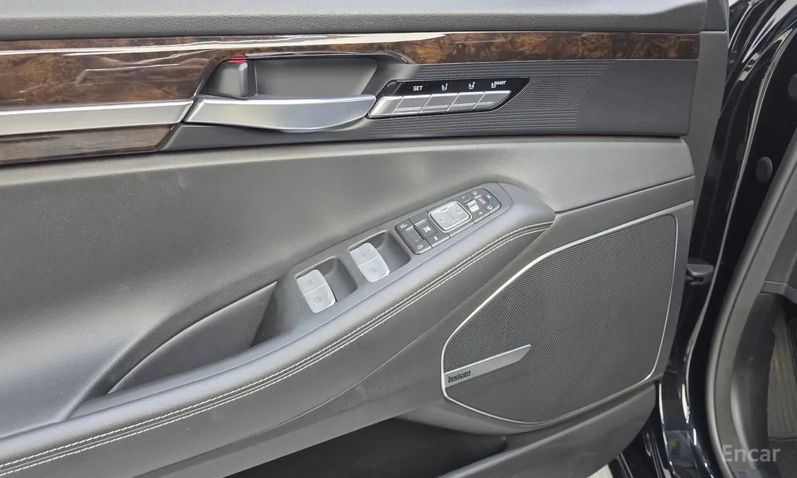 Фото 17 - Genesis G90