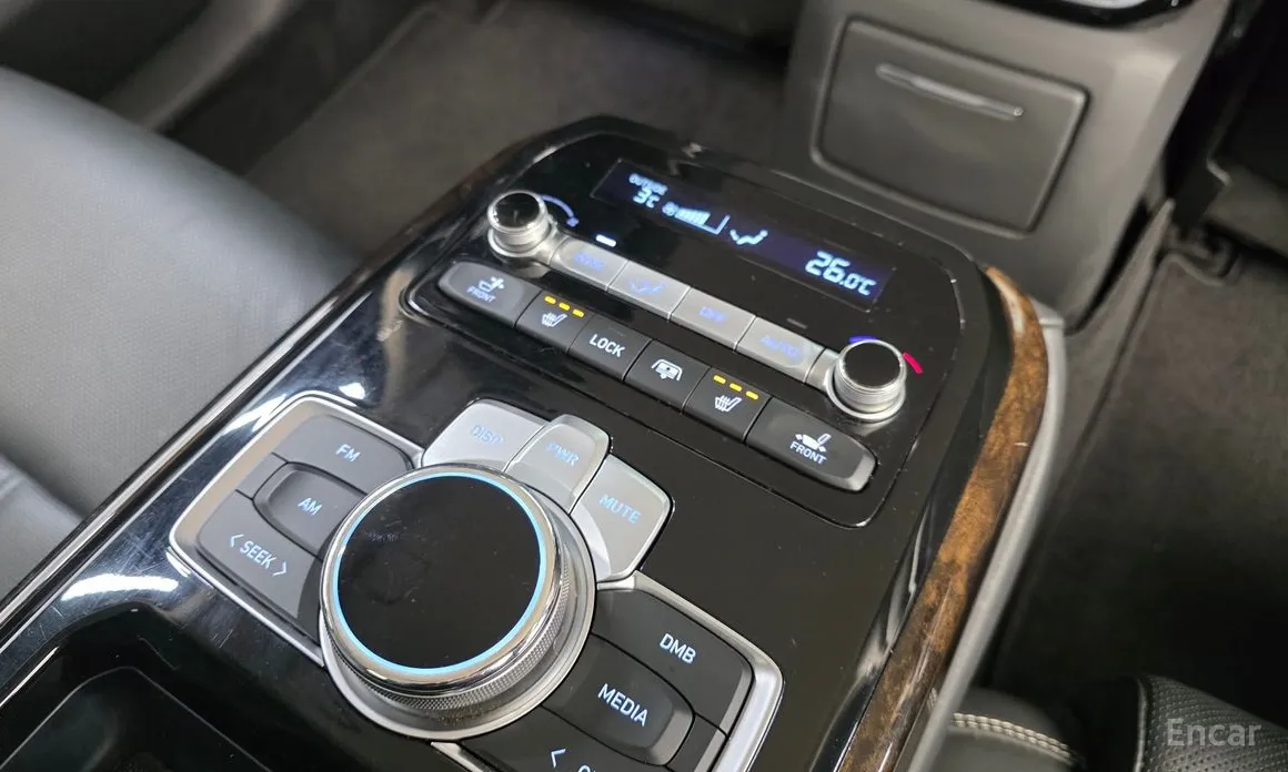 Фото 19 - Genesis G90