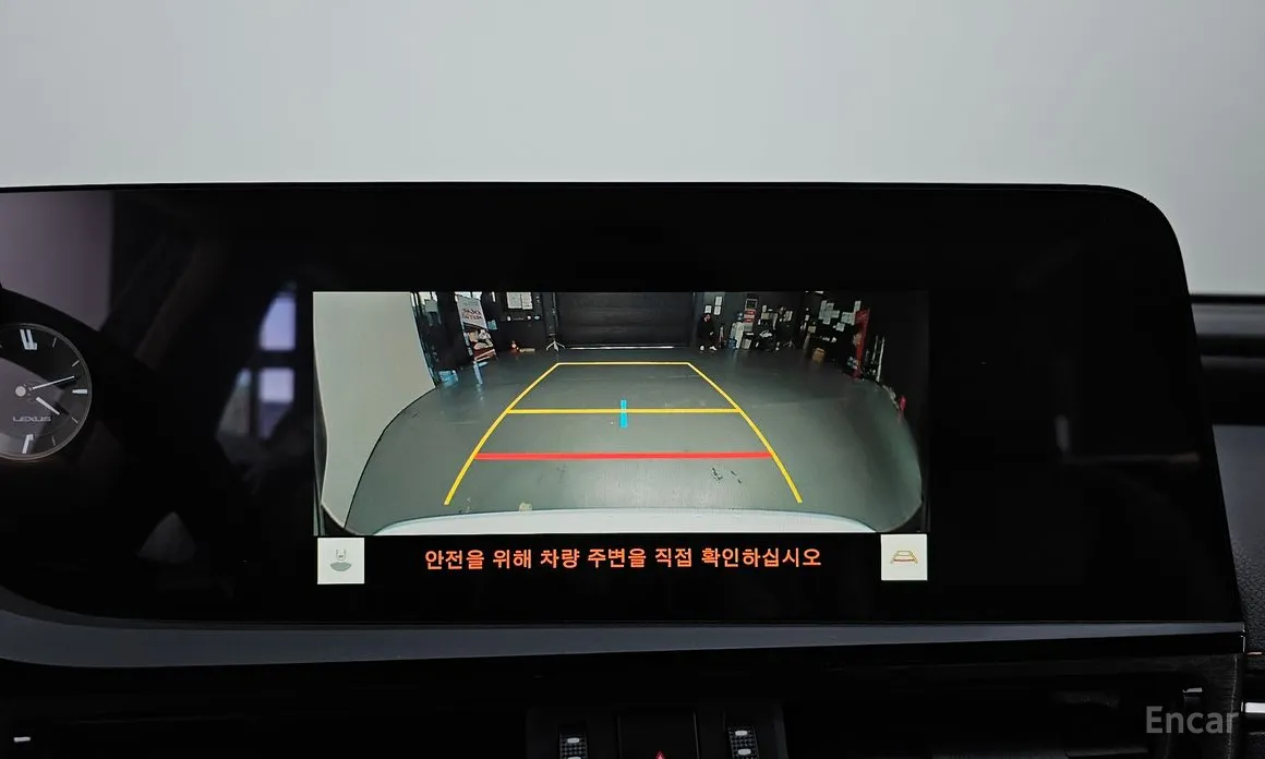 Фото 15 - Lexus ES