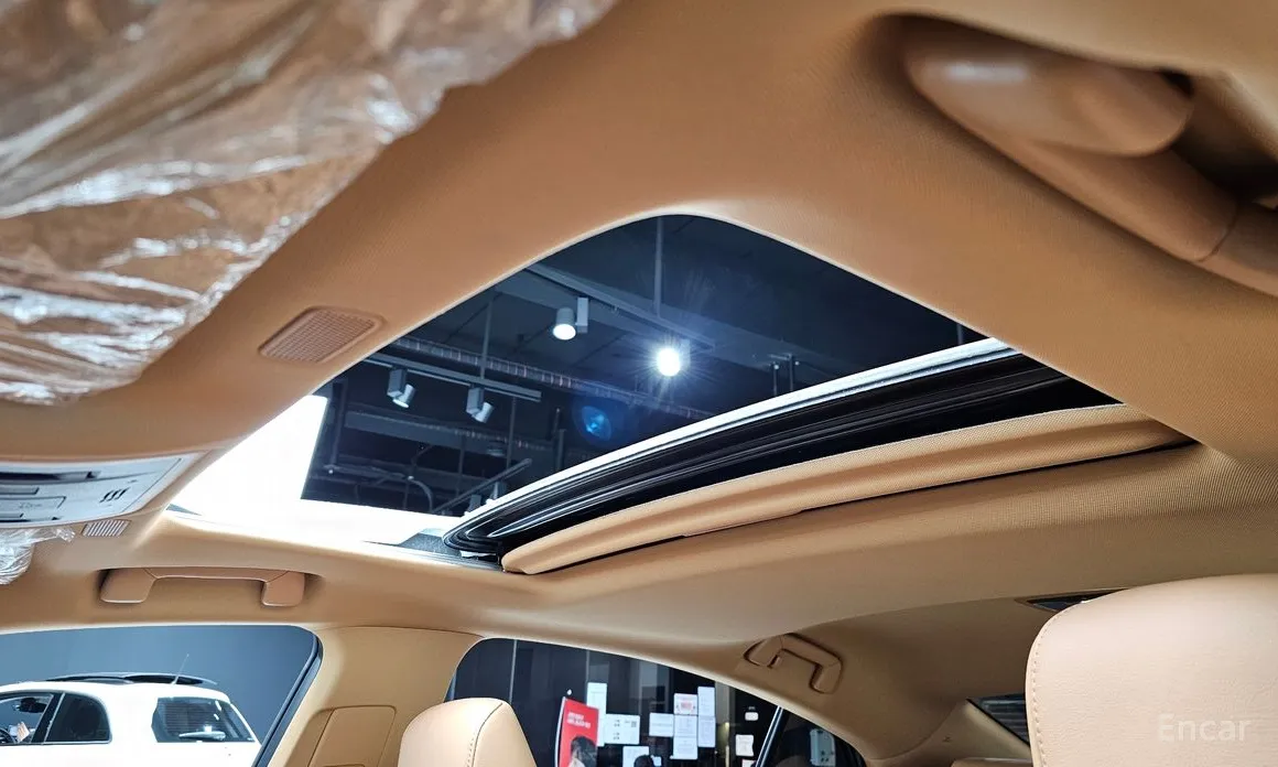 Фото 18 - Lexus ES