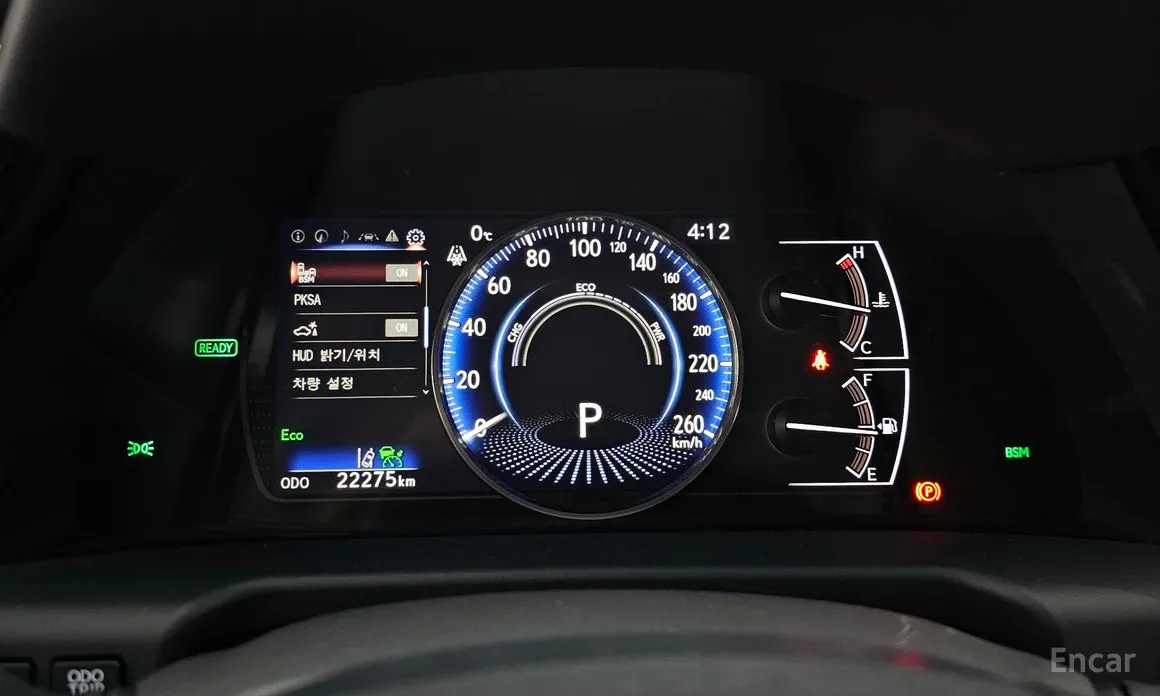 Фото 8 - Lexus ES