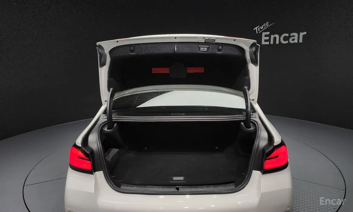 Фото 20 - BMW 5 Series