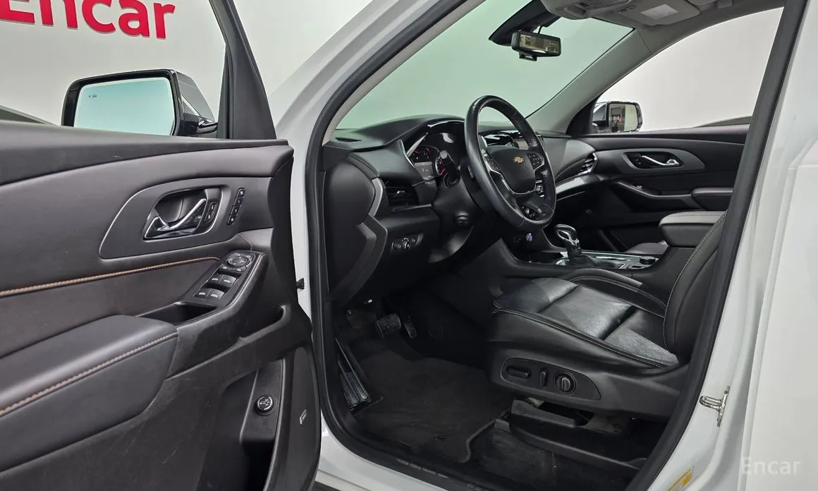 Фото 12 - Chevrolet Traverse