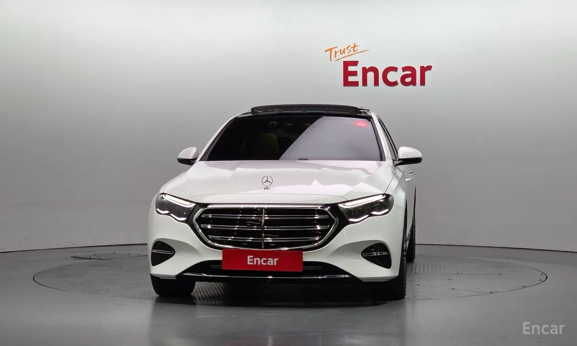 Фото 3 - Mercedes-Benz E-Class