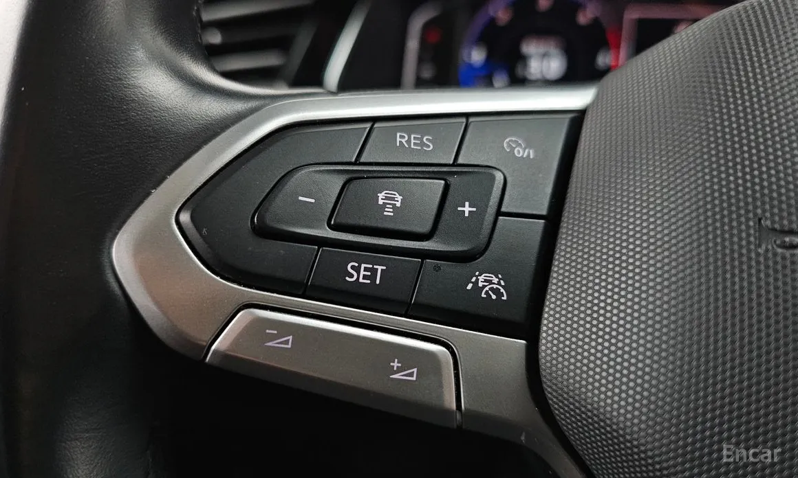 Фото 17 - Volkswagen Passat