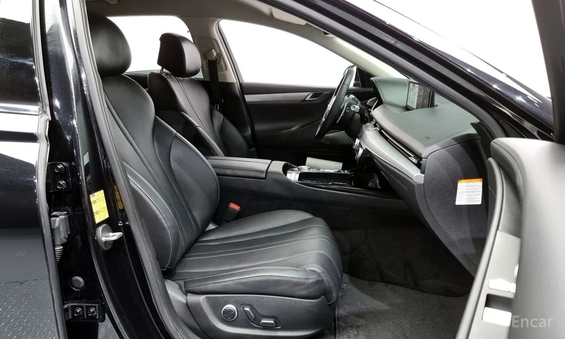 Фото 11 - Genesis G80