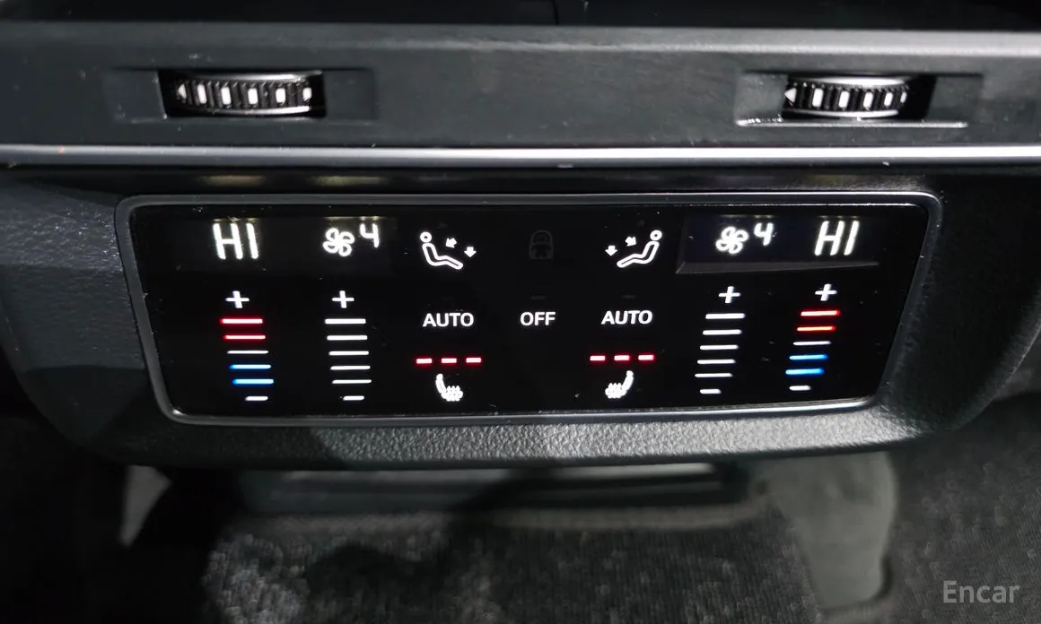 Фото 18 - Audi Q8