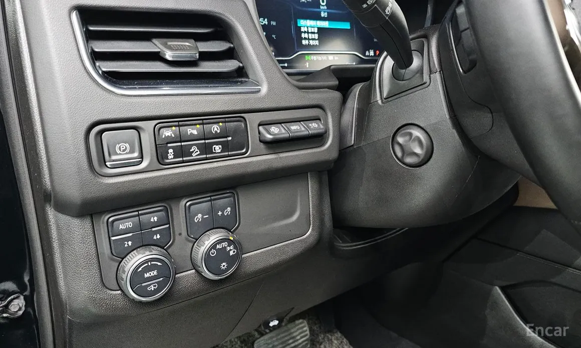 Фото 12 - Chevrolet Tahoe