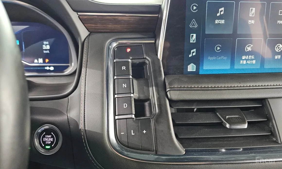 Фото 9 - Chevrolet Tahoe