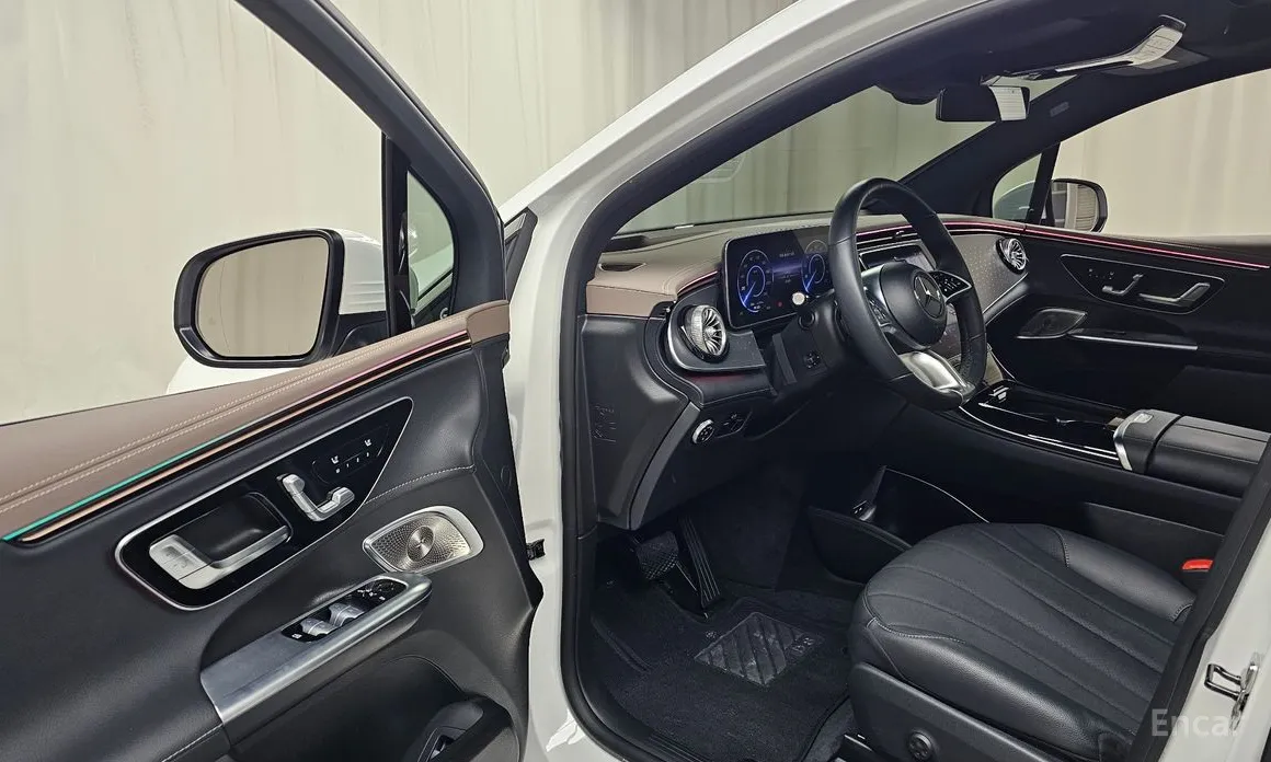 Фото 10 - Mercedes-Benz EQE