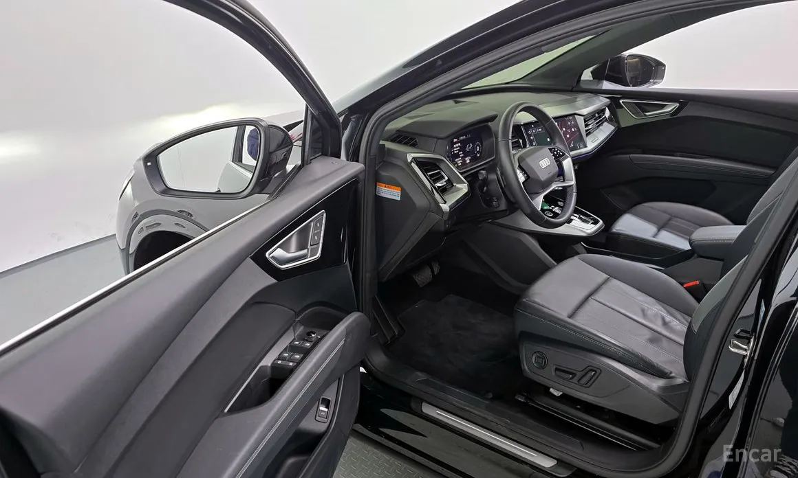 Фото 10 - Audi Q4 e-tron