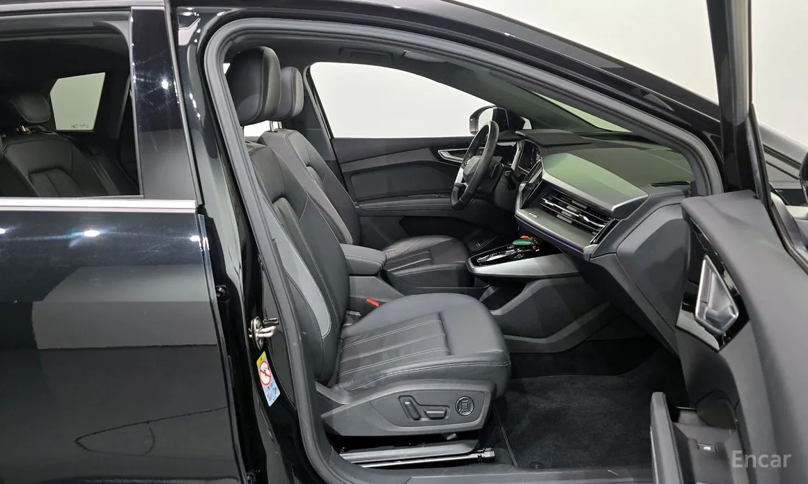 Фото 11 - Audi Q4 e-tron