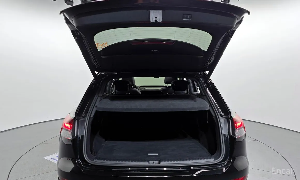 Фото 20 - Audi Q4 e-tron