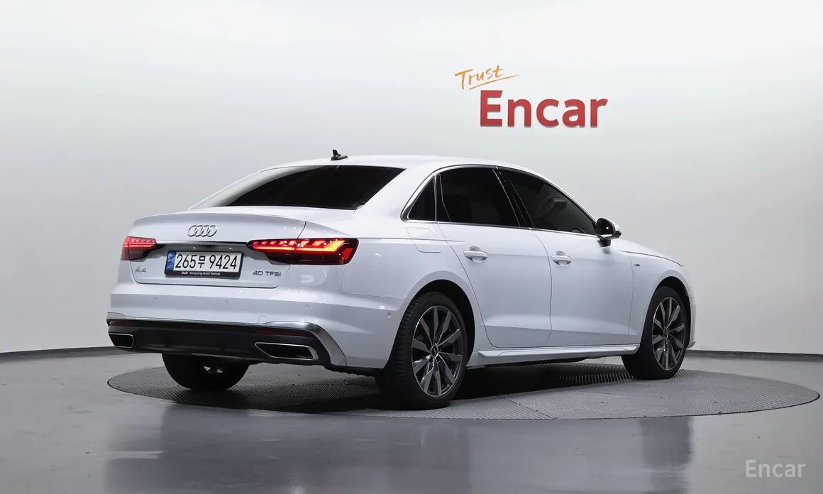 Фото 2 - Audi A4