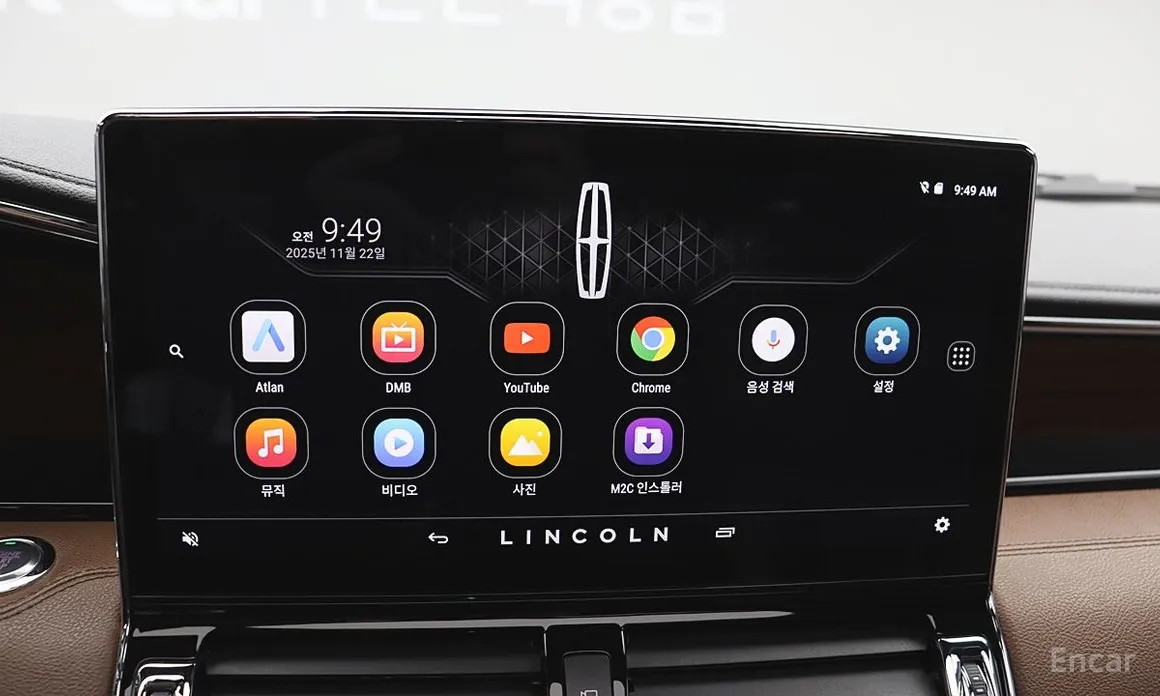 Фото 17 - Lincoln Navigator