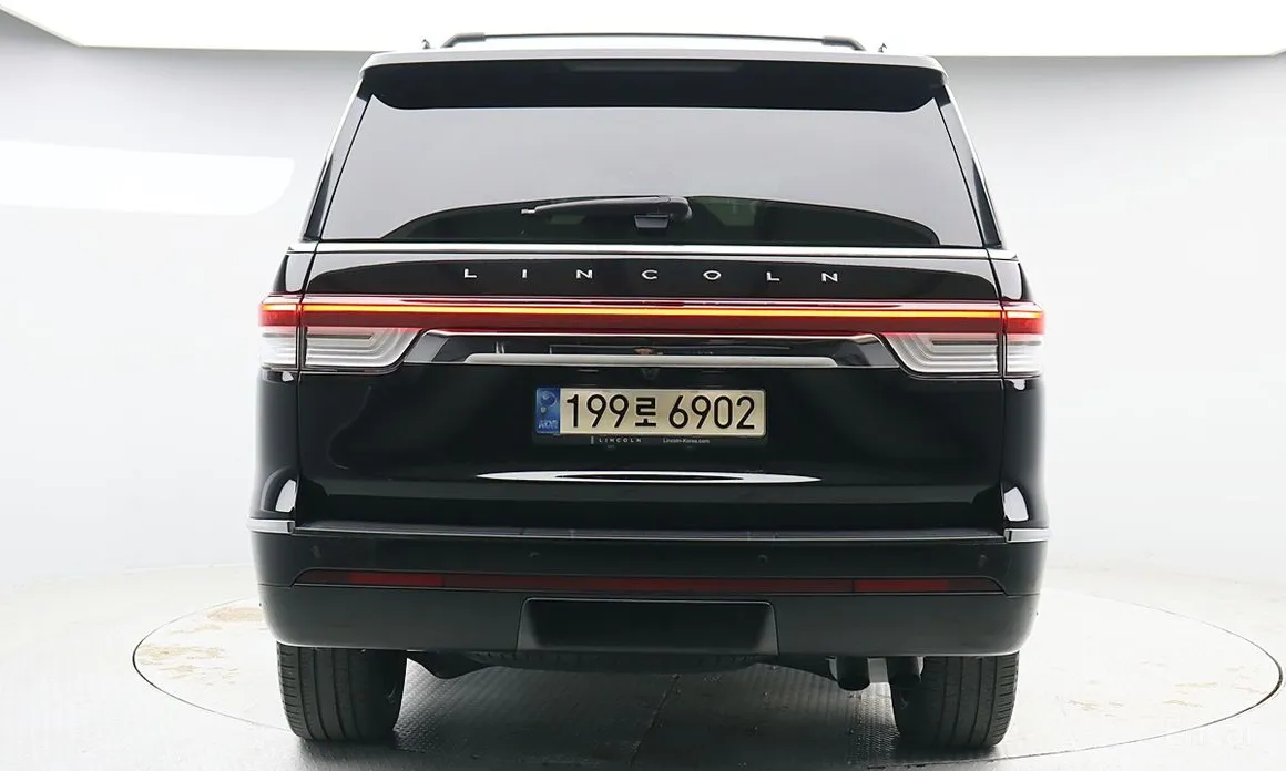 Фото 4 - Lincoln Navigator