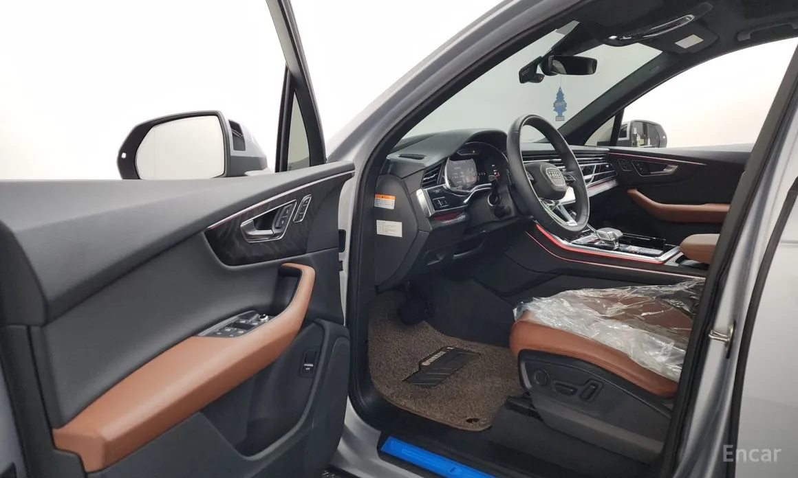 Фото 10 - Audi Q7