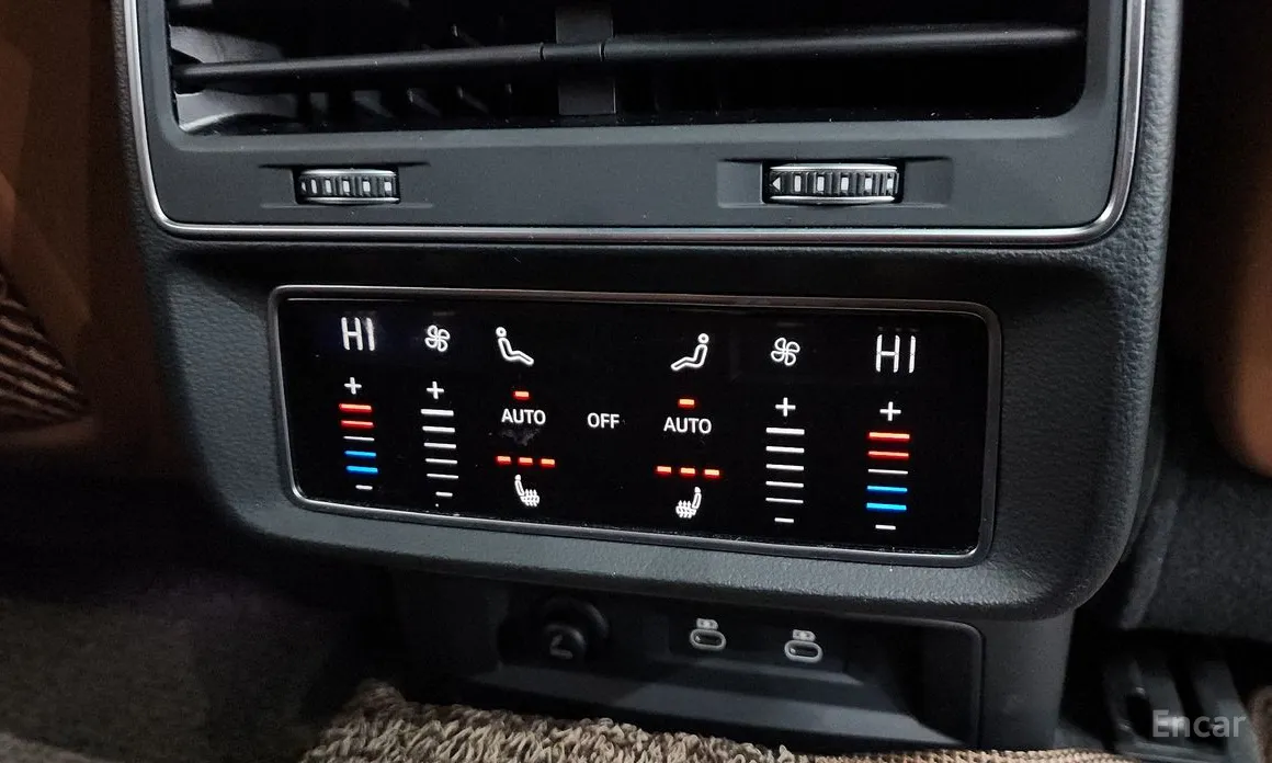 Фото 18 - Audi Q7