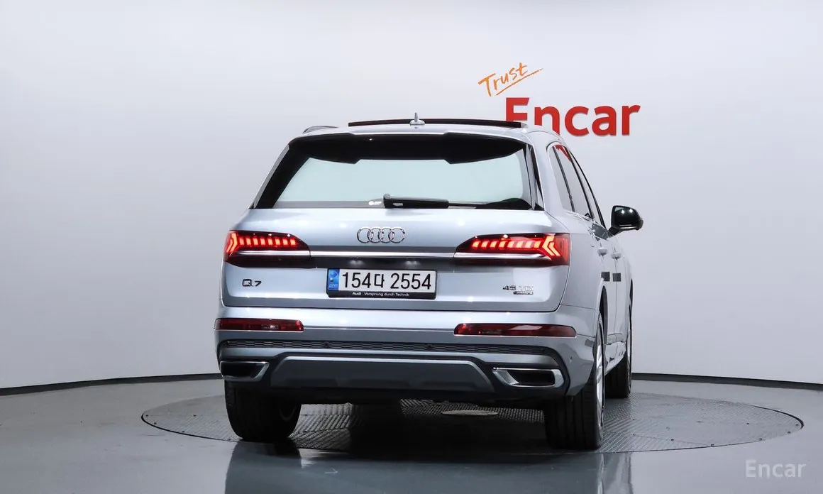 Фото 4 - Audi Q7