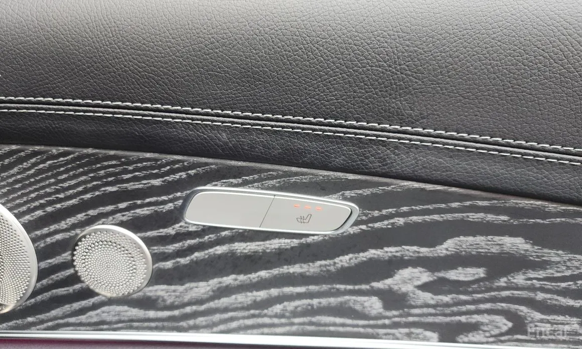 Фото 19 - Mercedes-Benz E-Class