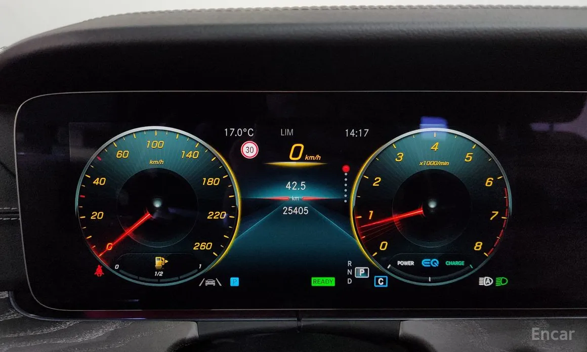 Фото 8 - Mercedes-Benz E-Class