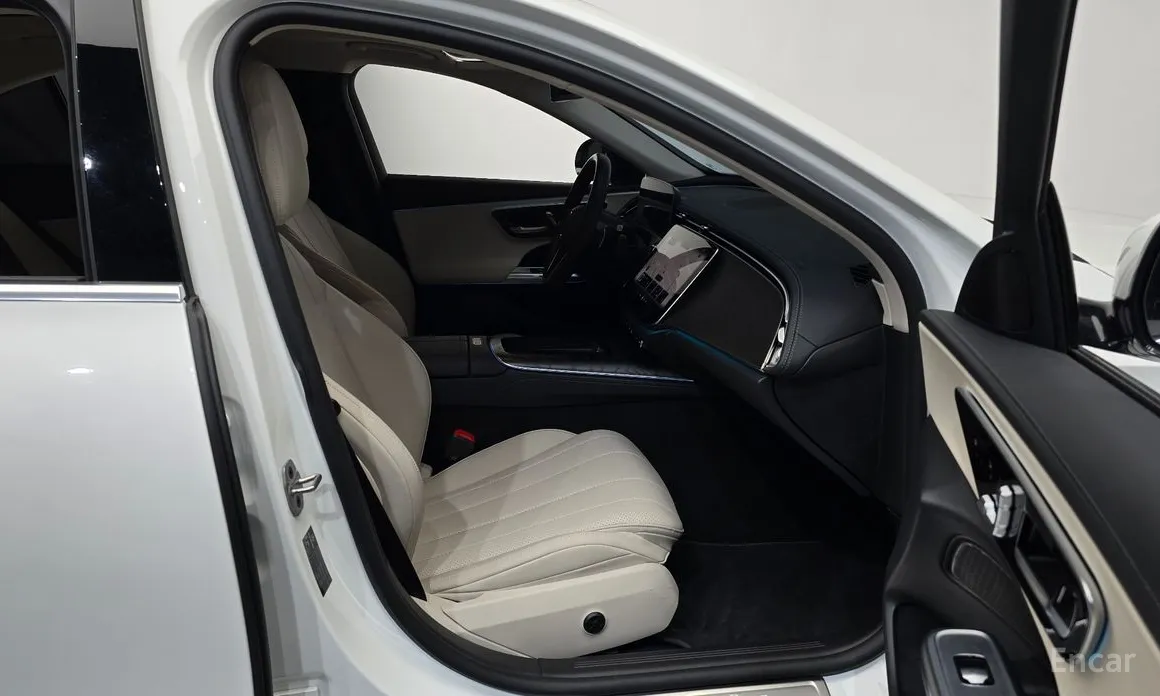 Фото 11 - Mercedes-Benz E-Class