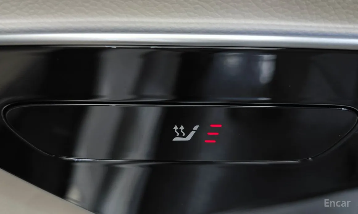 Фото 18 - Mercedes-Benz E-Class