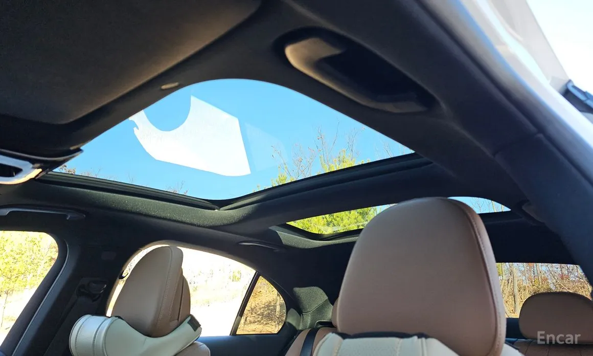 Фото 19 - Mercedes-Benz E-Class